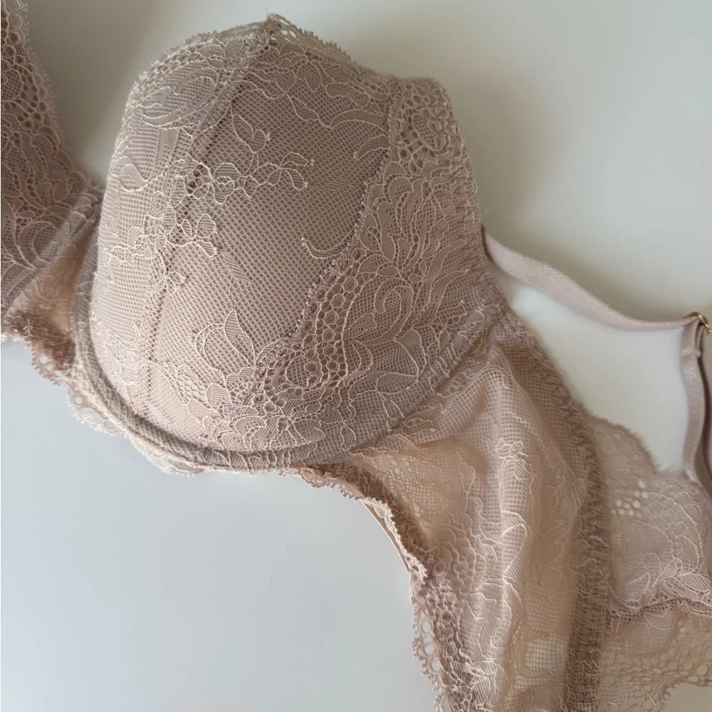 Natori Lace Bra - Picture 2 of 6